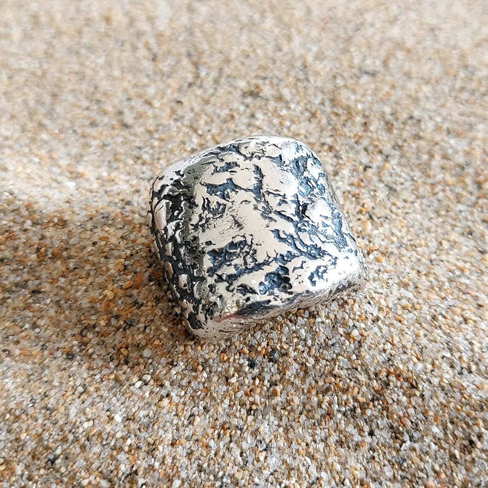 Anillo Magma
